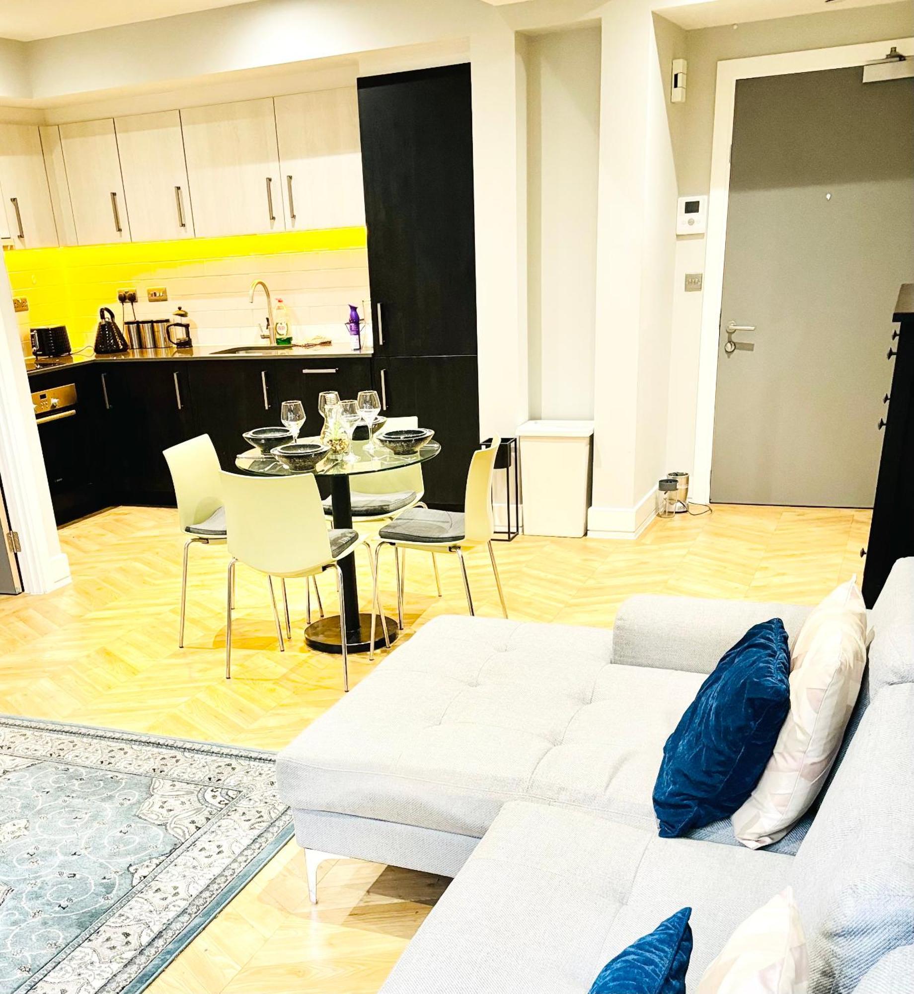 Mh Birmingham - 2 Bed 2 Bath Luxury Apartment - Financial District - Local Bar And Dining Deals Available Exterior photo